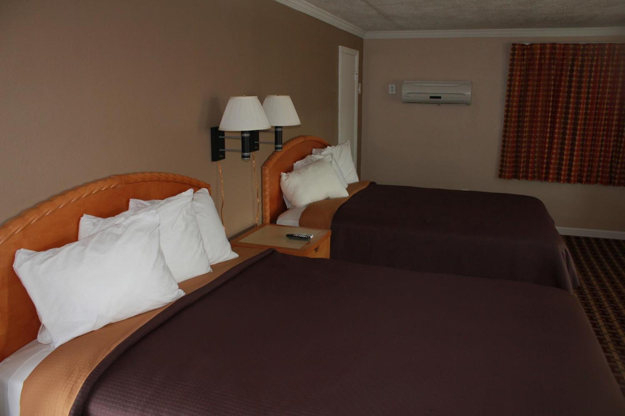 Cape Cod Inn Hyannis Exterior photo