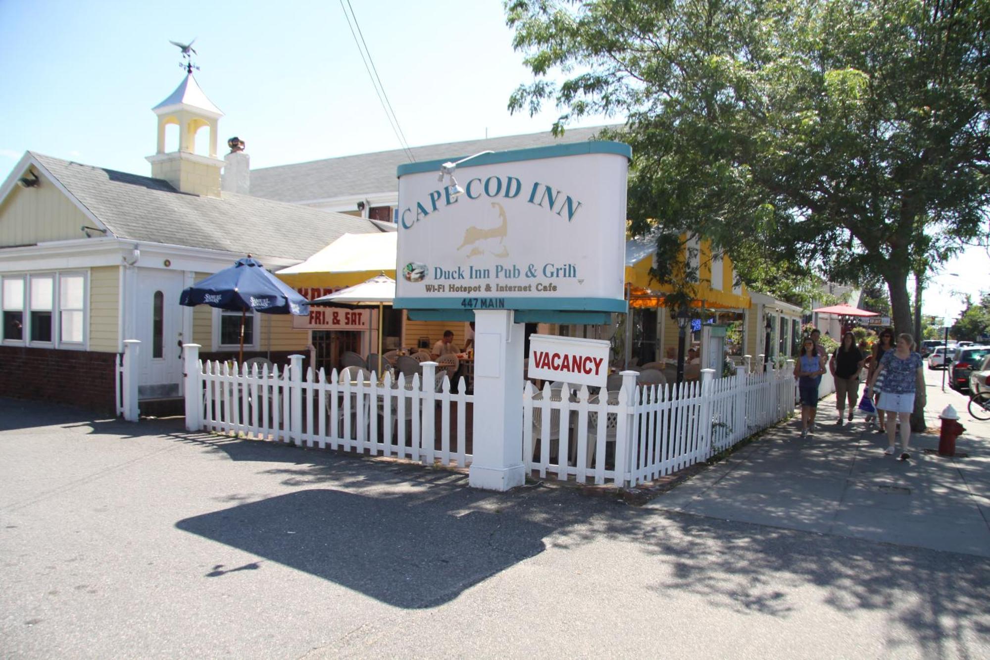 Cape Cod Inn Hyannis Exterior photo