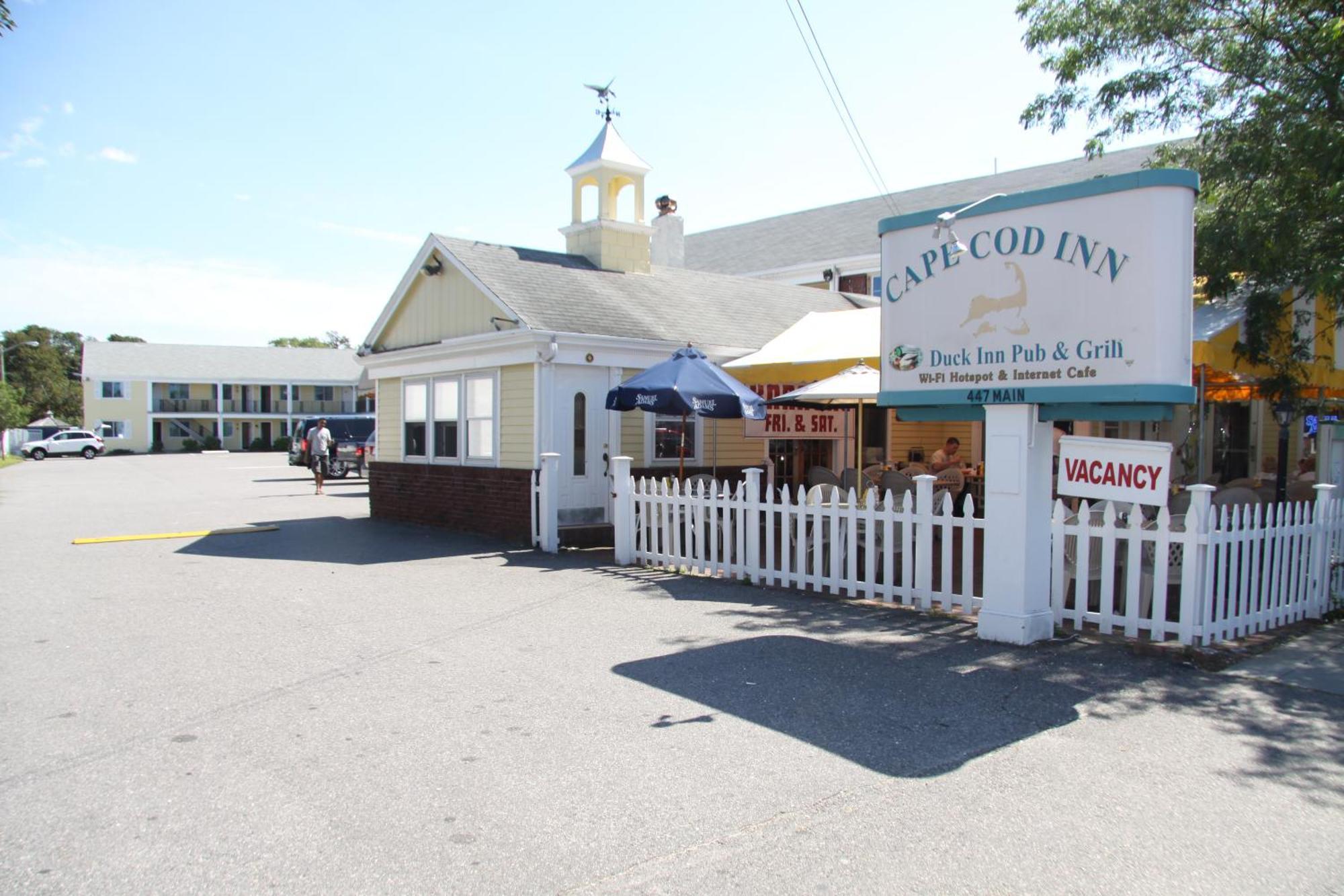Cape Cod Inn Hyannis Exterior photo