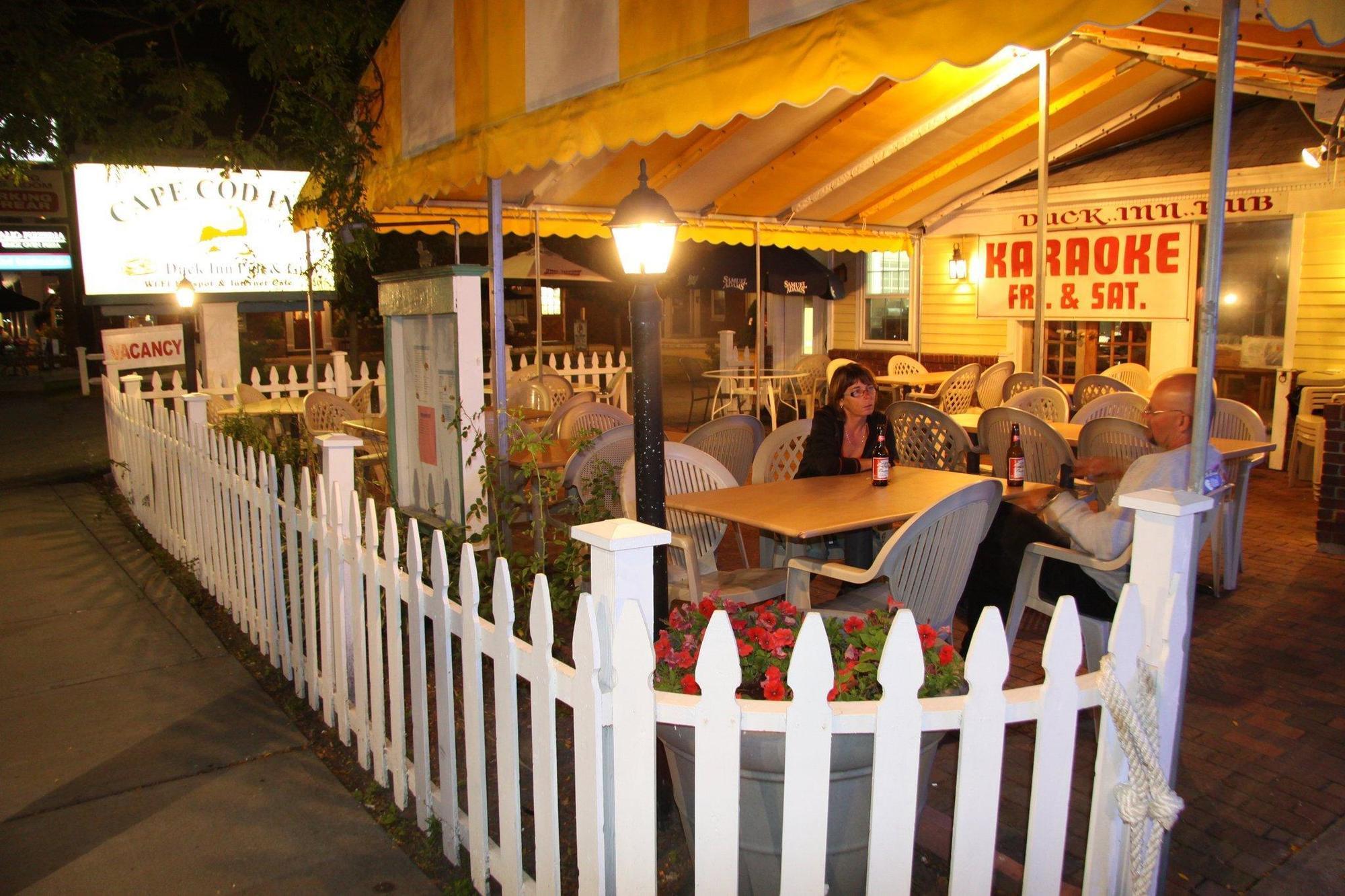 Cape Cod Inn Hyannis Exterior photo