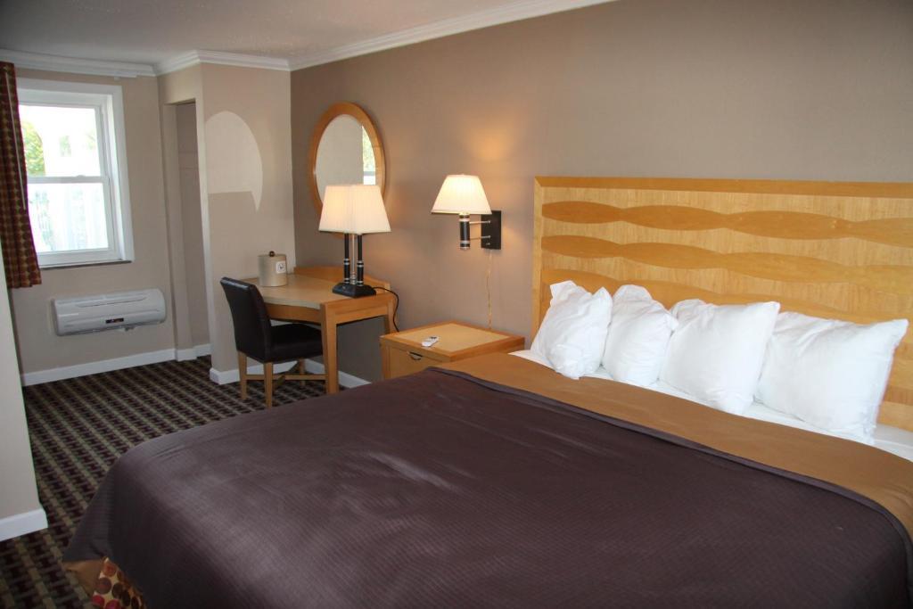 Cape Cod Inn Hyannis Room photo
