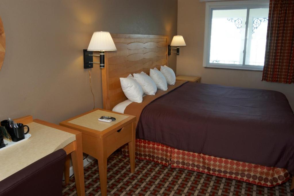 Cape Cod Inn Hyannis Room photo